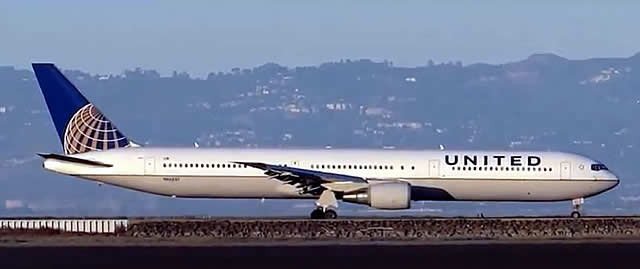 Boeing 767-424 of United Airlines at San Francisco International Airport (SFO) in California